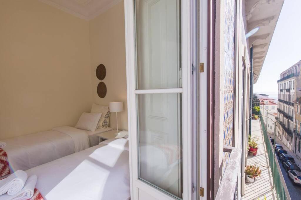 Apartment 135 B - Alfama Renovated Charming Historic Flat Near Baixa