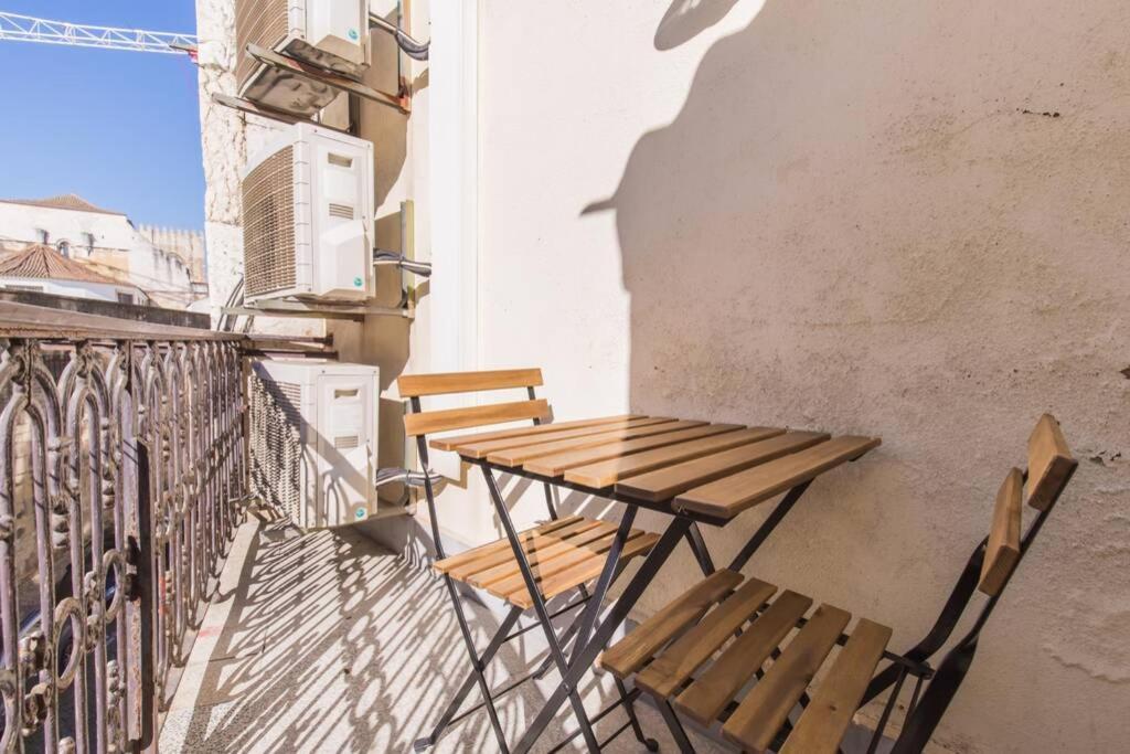 135 B - Alfama Renovated Charming Historic Flat Near Baixa * Lissabon