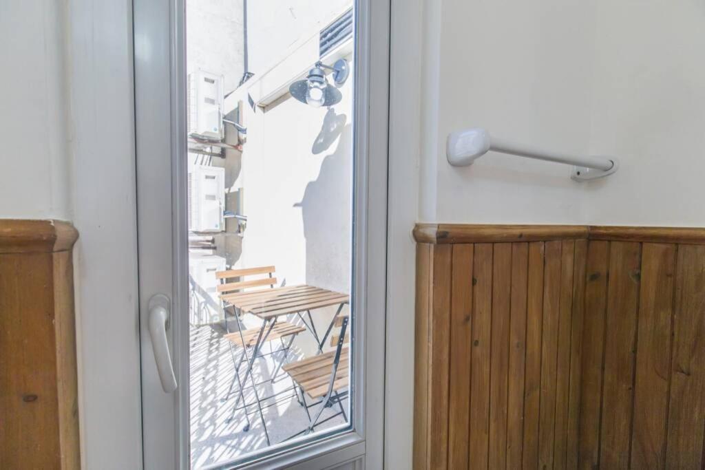 135 B - Alfama Renovated Charming Historic Flat Near Baixa Apartment Lissabon